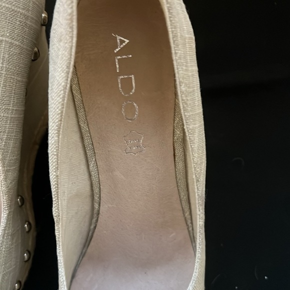 Aldo Gray Wedges with Studded Detail - Picture 4 of 11